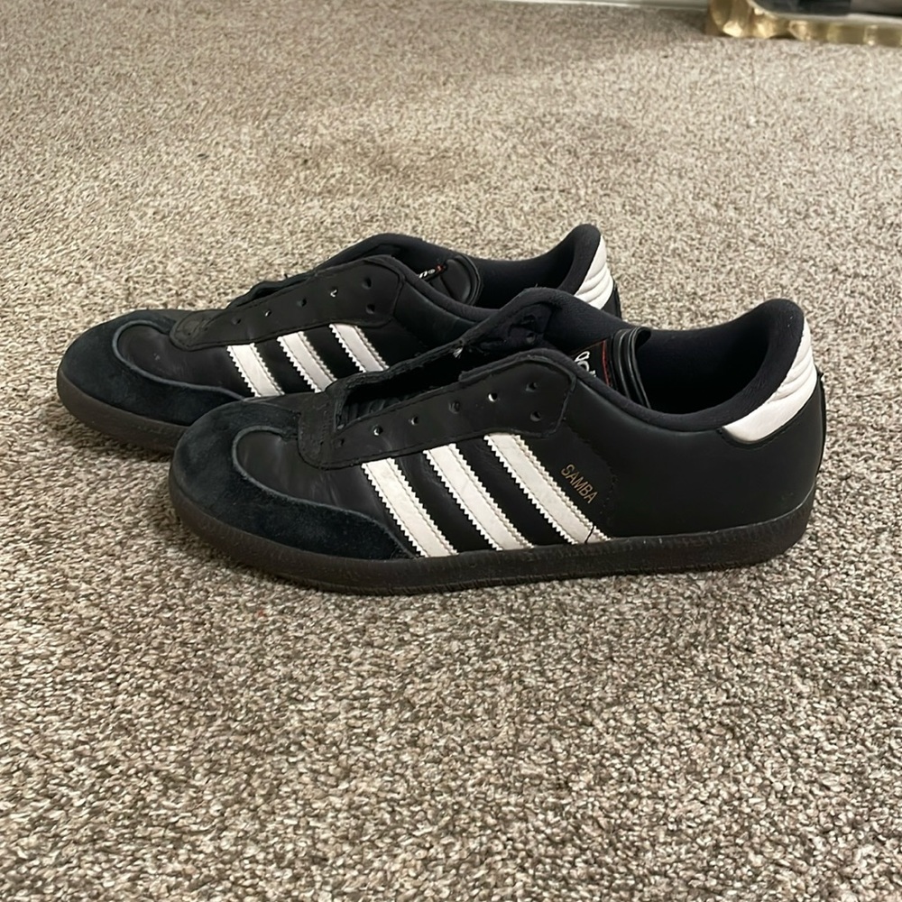 Kids 5 1/2 black Adidas Sambas